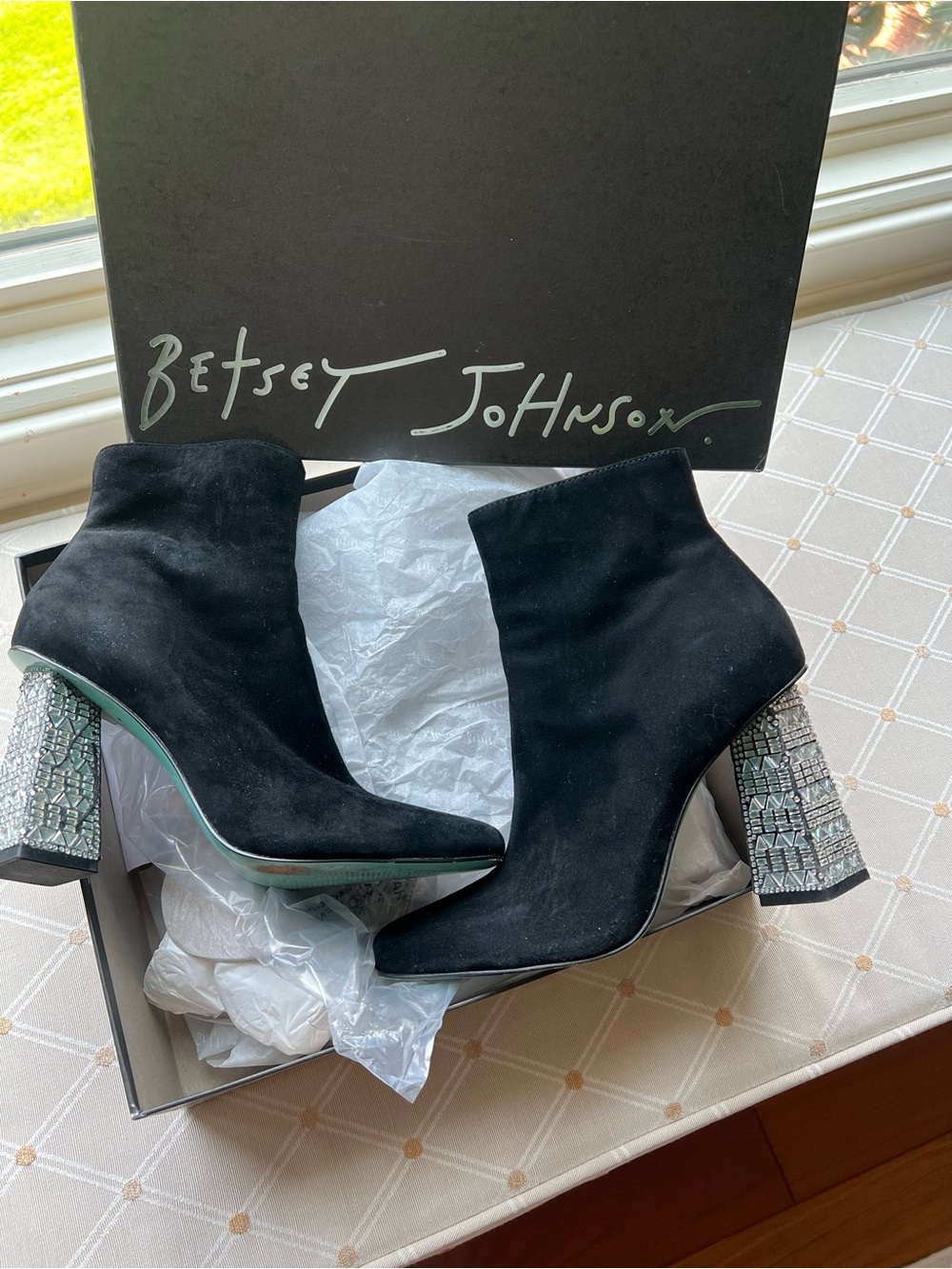 Betsey Johnson Malvin Black Rhinestone Crystal Block Heel Booties Size 6